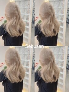 Honey Blonde / Golden Blonde – Vàng mật ong tự nhiênTone vàng caramel nhẹ pha ánh mật ong tạo hiệu ứng balayage mềm mại, tươi sáng mà vẫn giữ cảm giác “natural”.� Thuộc nhóm low-maintenance nhưng vẫn sang trọng, thời thượng.