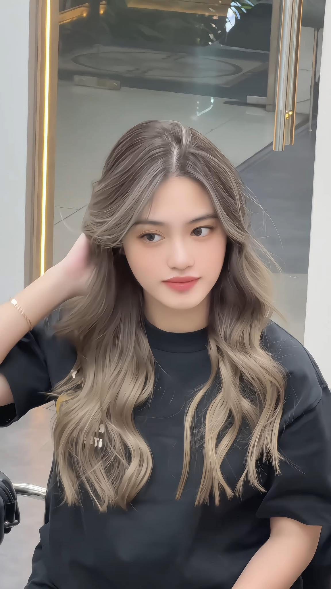 Xu hướng màu tóc balayage châu Âu năm 2025