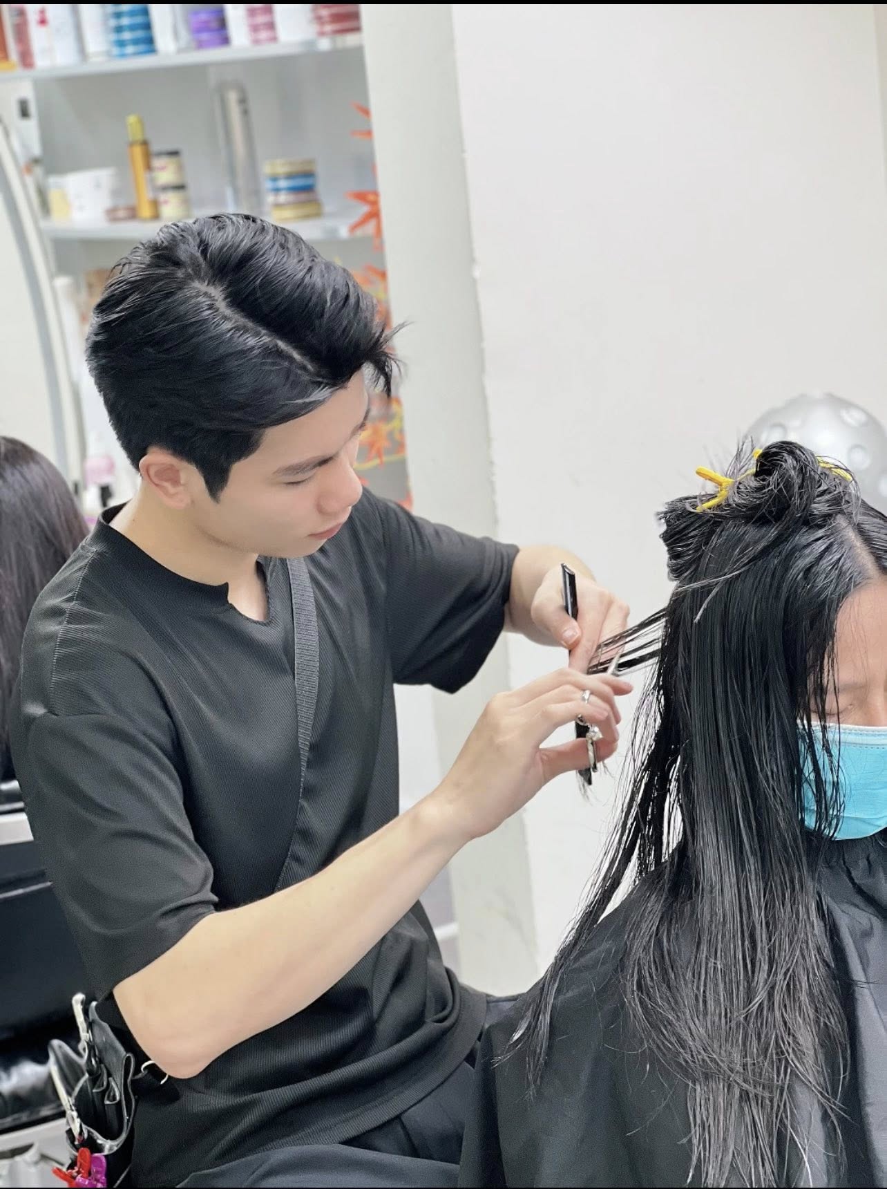 2. Uốn – duỗi – tạo form tóc Hàn Quốc